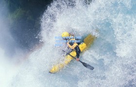 纳达尔关键破发点制胜 挺进法网半决赛迎战老对手